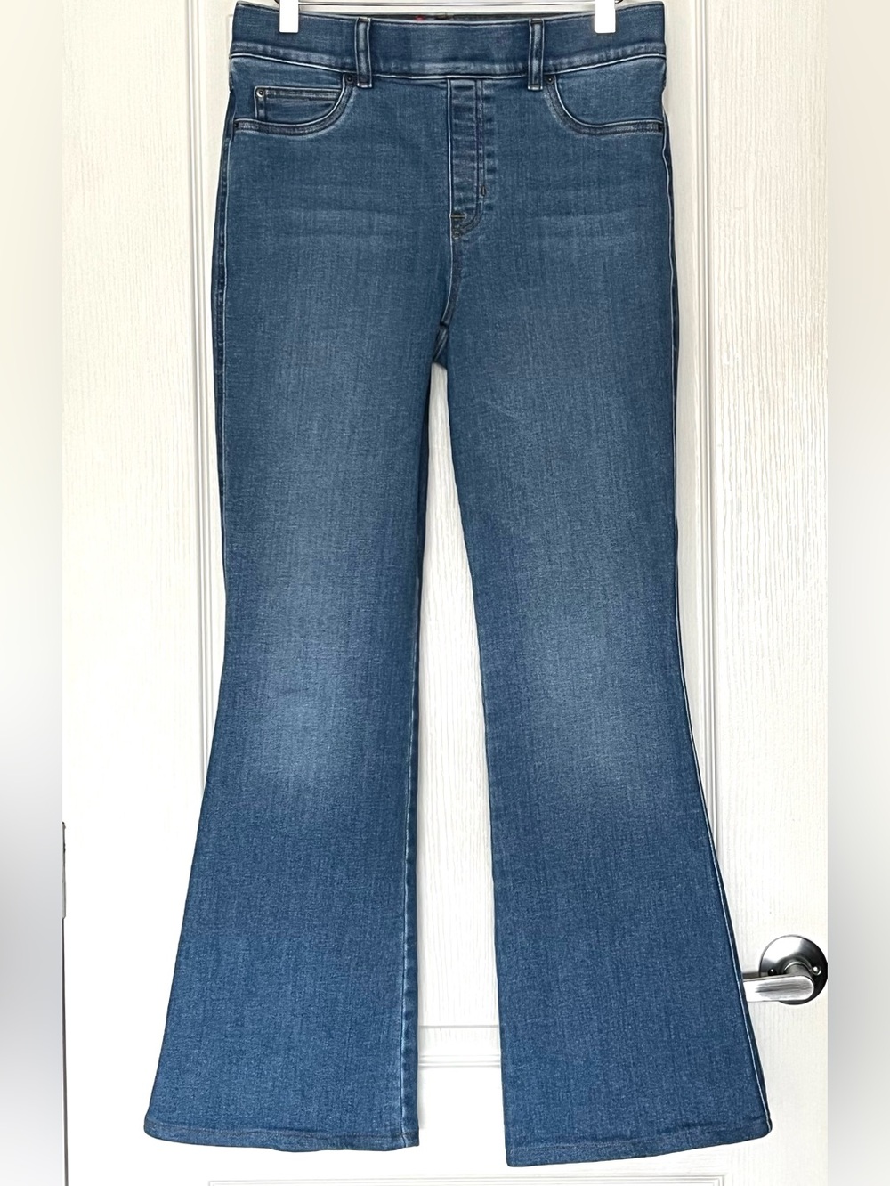 SPANX Blue Seamed Front Wide Leg Jeans Medium High Rise Pull On Shaping Denim, M